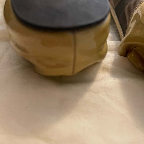 Burberry Nova Check Patent Leather Ballet Flats Sz 37 - Picture 2 of 7